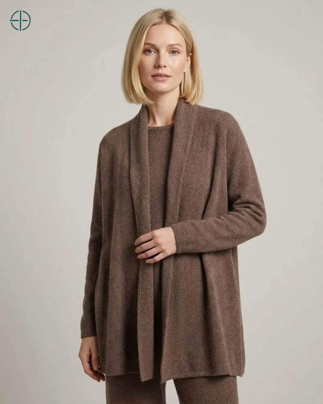 Suéter Feminino Antonella Marrom 100% Cashmere | Rest Money™