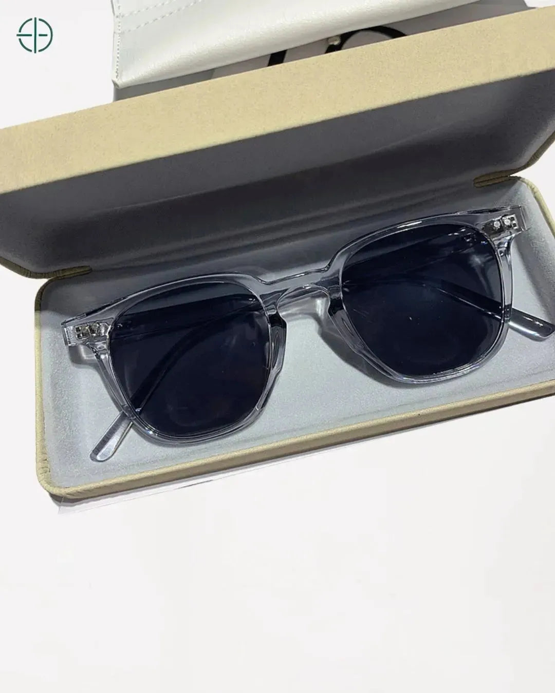 Óculos de Sol Vintage Cinza | Rest Money™