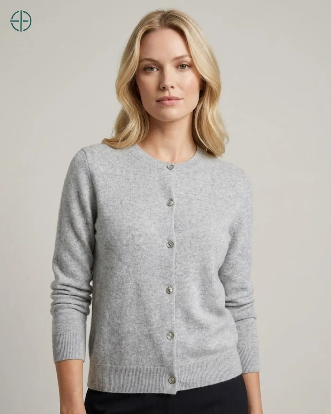 Suéter Feminino Ravena Cinza 100% Cashmere | Rest Money™