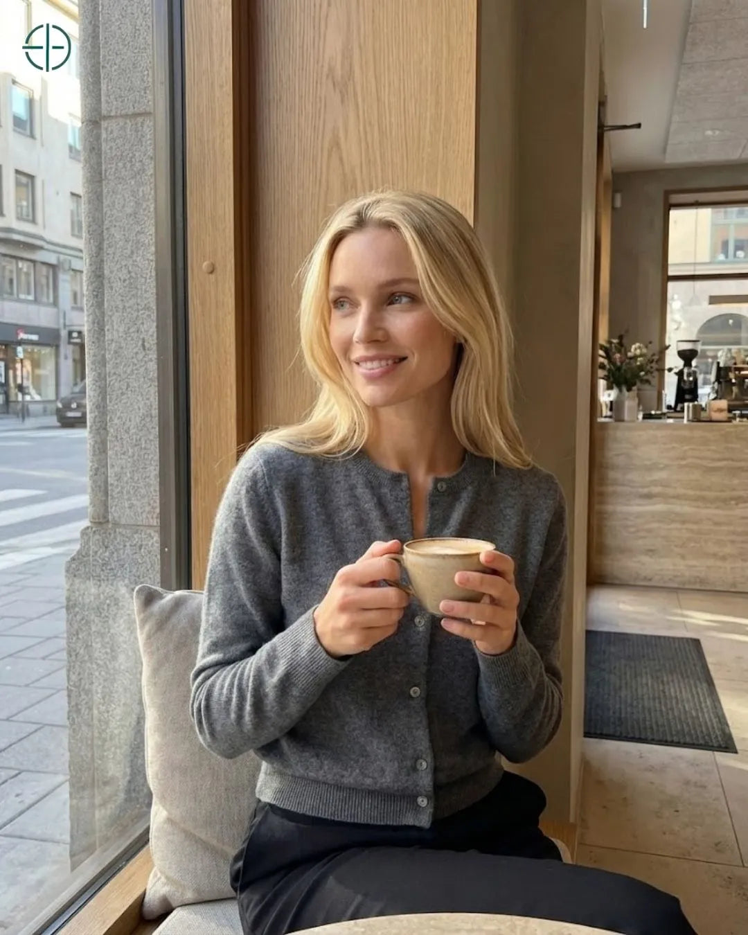 Suéter Feminino Ravena 100% Cashmere | Rest Money™