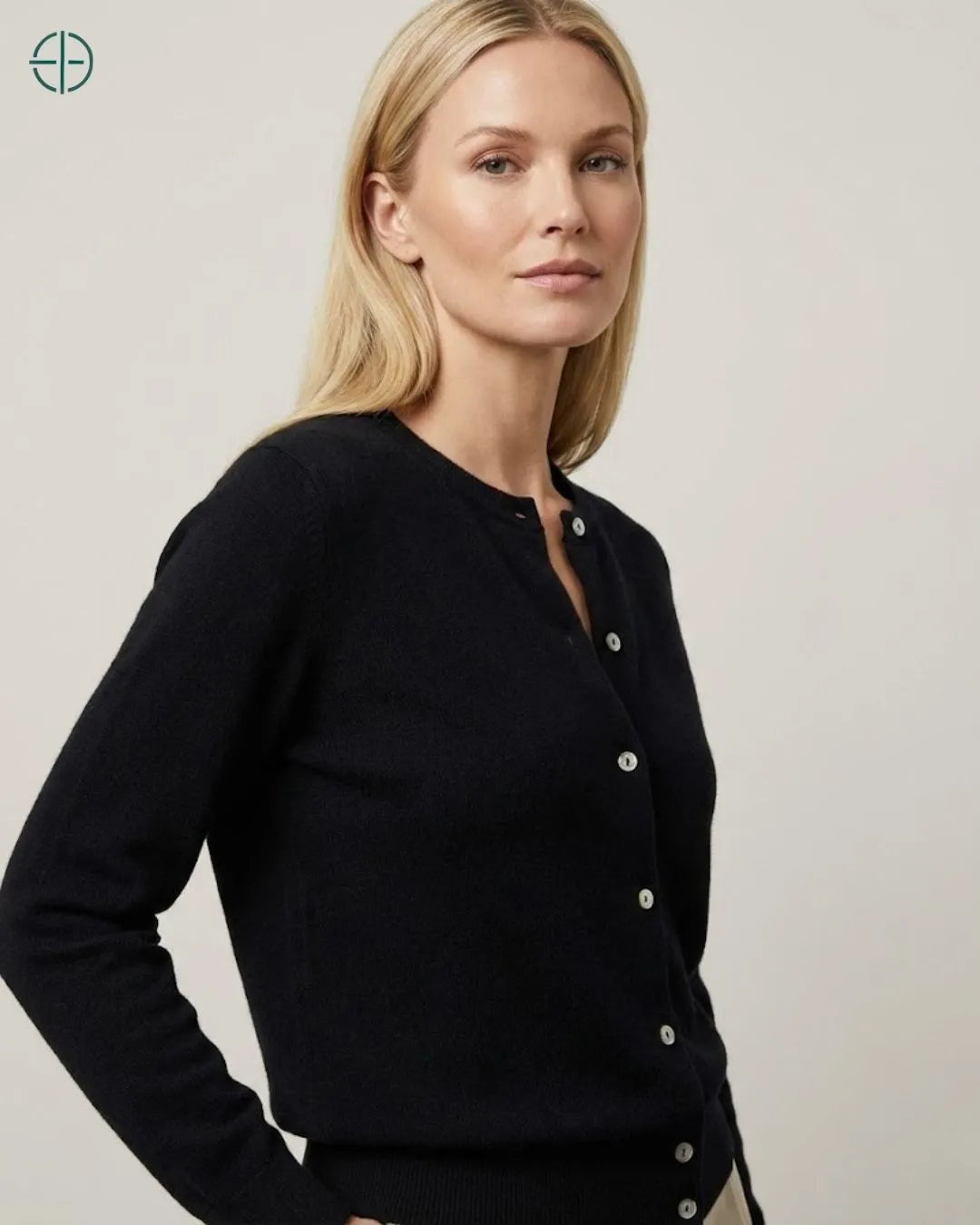 Suéter Feminino Ravena Preto 100% Cashmere | Rest Money™