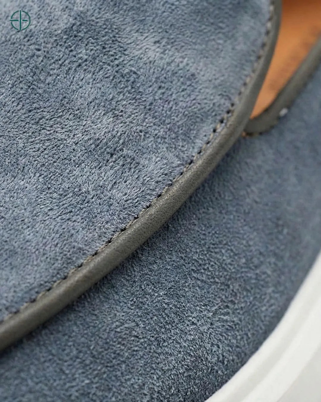 Belgian_Loafer_Hybrid_em_Camurca_