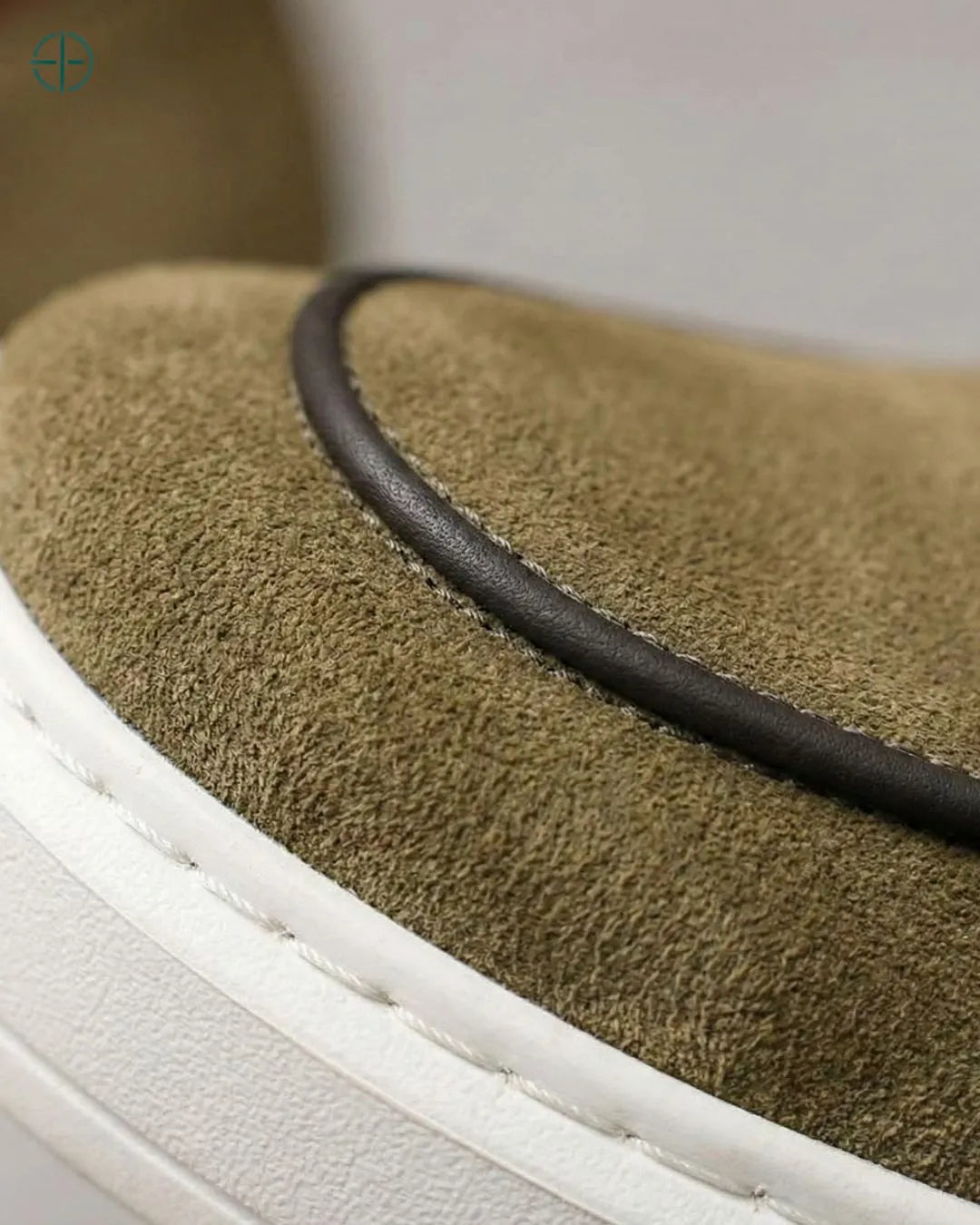 Belgian_Loafer_Hybrid_em_Camurca_