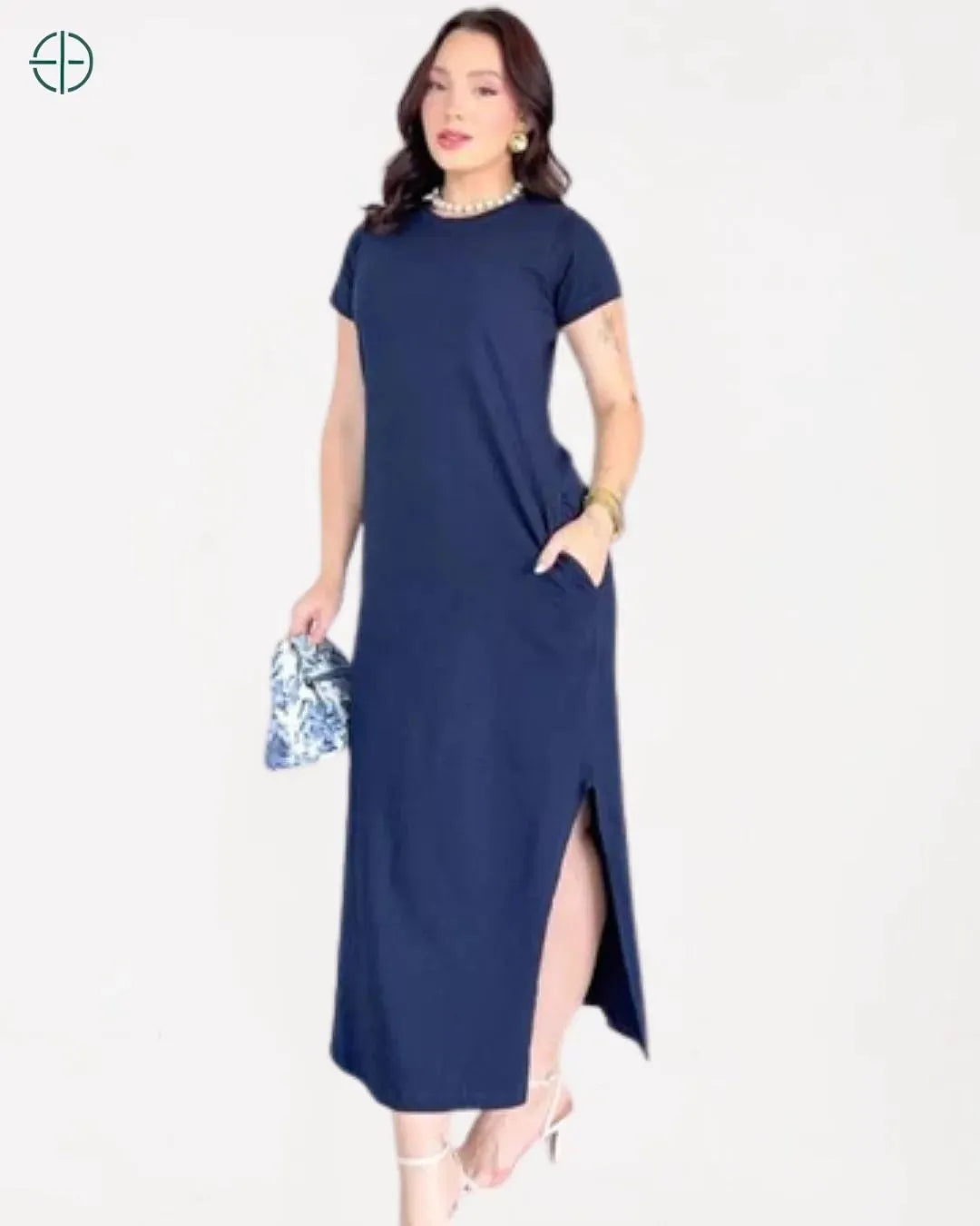 Close mostrando o bolso funcional, uma adição prática e estilosa ao vestido