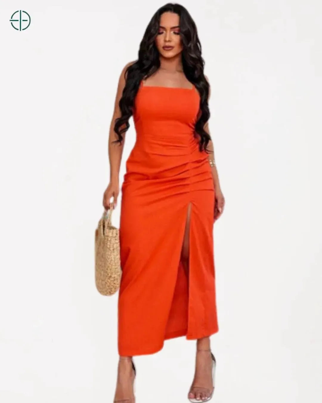 Um vestido de linho que traz leveza e sofisticação, ideal para um evento casual