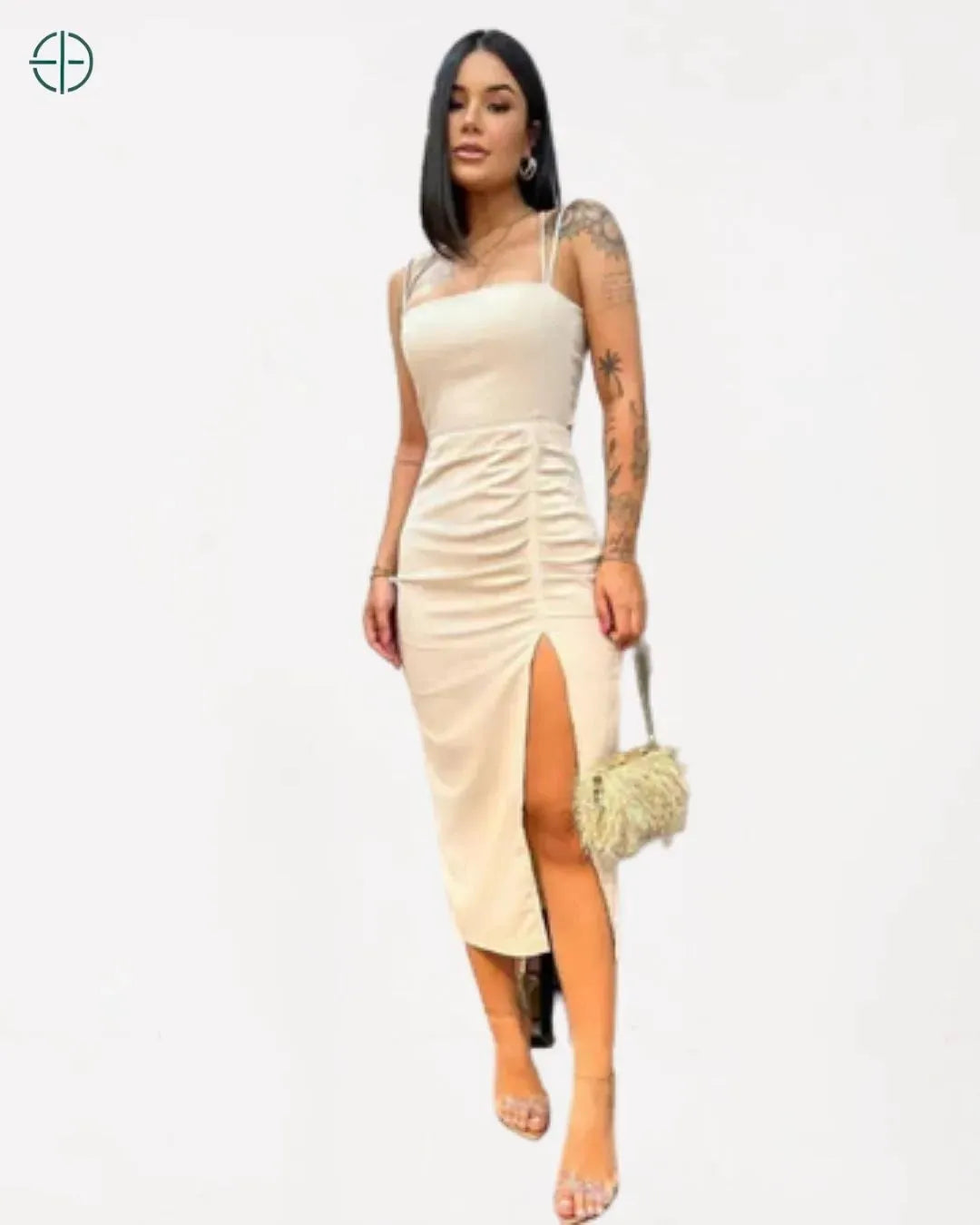 Aposte em acessórios simples e elegantes para completar o look descontraído e sofisticado