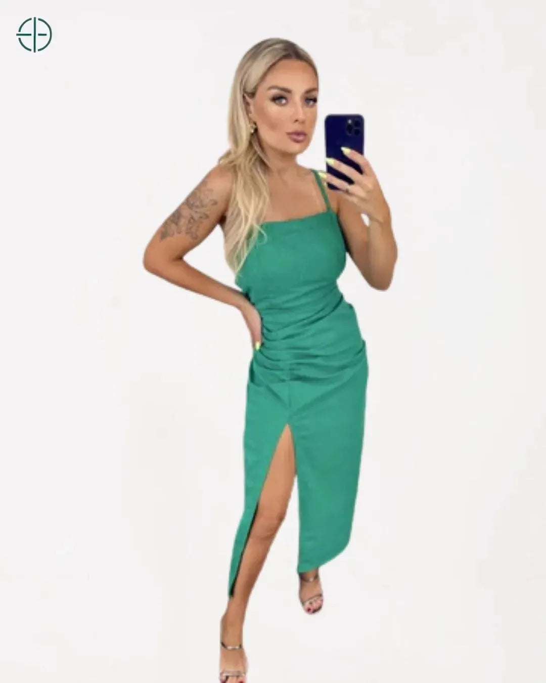 Combine com acessórios discretos para um look casual sofisticado ou algo mais ousado para um evento