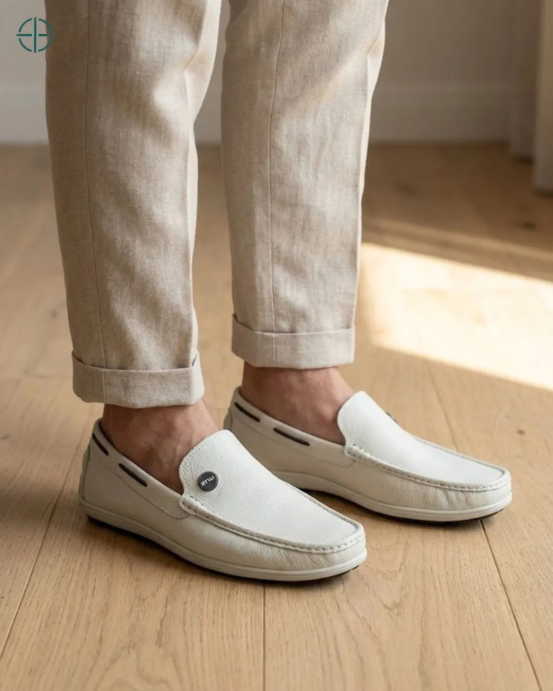 Mocassim_Driver_White_Pilot_