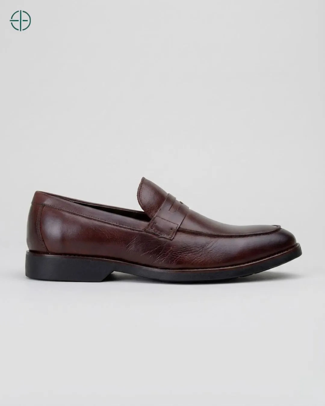 Mocassim Penny Loafer em Couro Liso