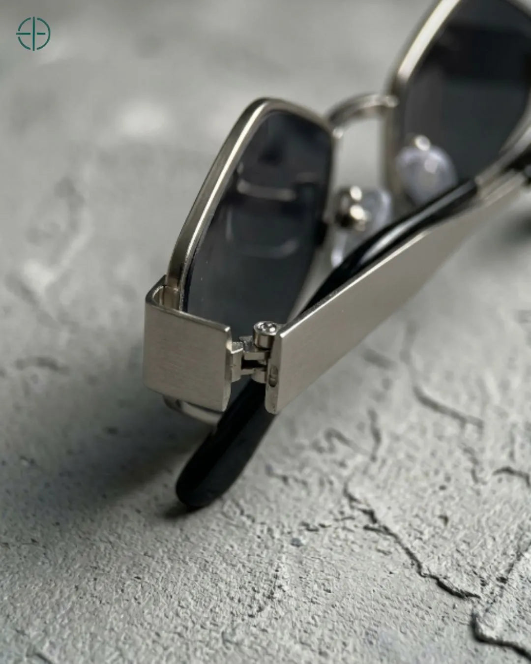Oculos_Feminino_Esmeralda_Rest_Money_
