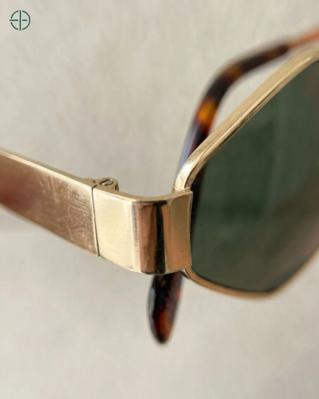 Oculos_Feminino_Esmeralda_Rest_Money_