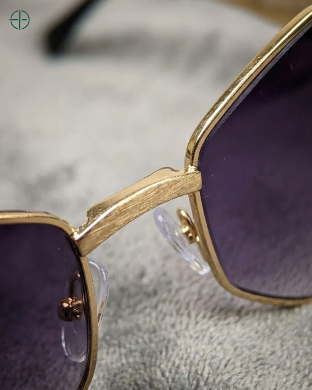 Oculos_Feminino_Esmeralda_Rest_Money_