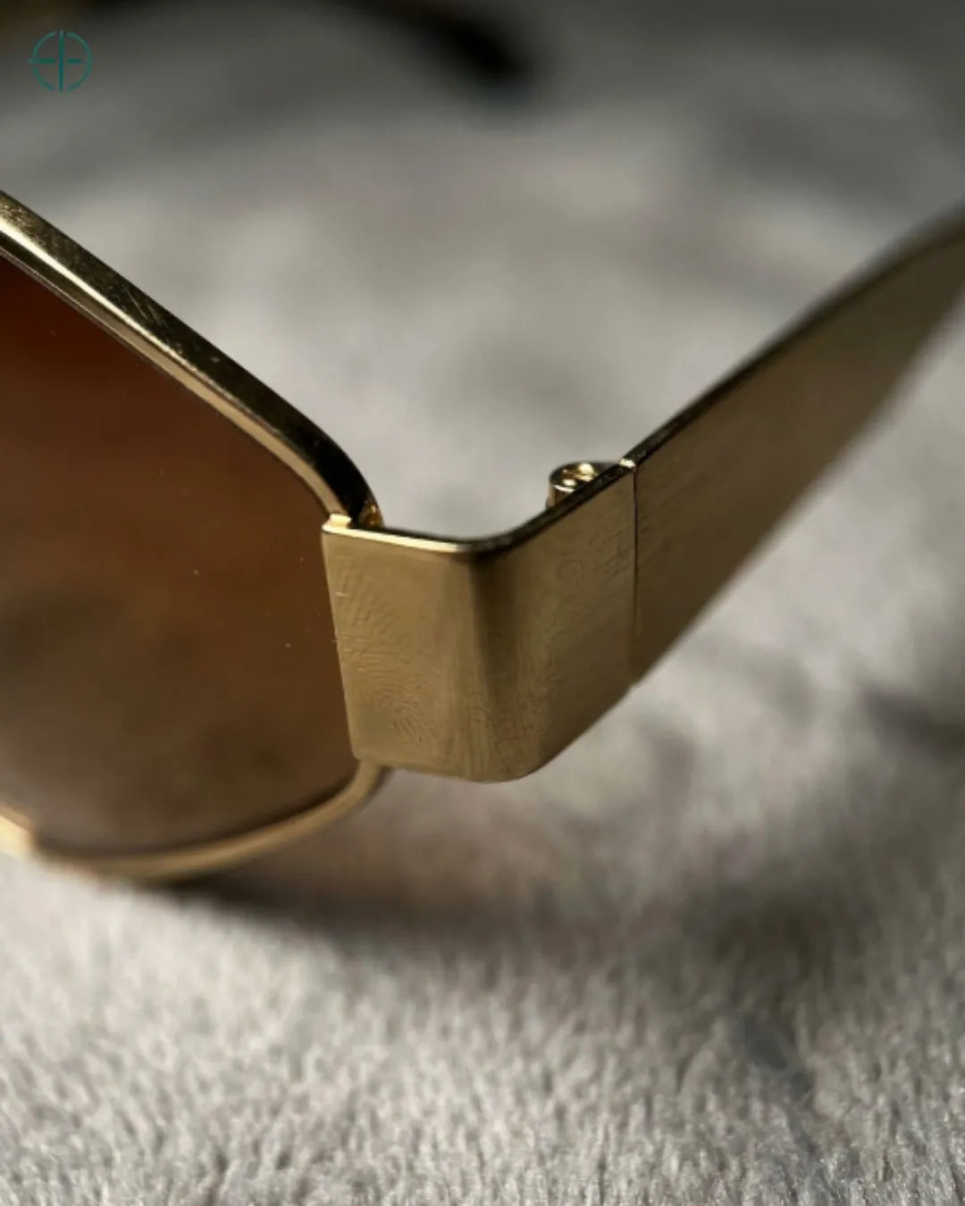 Oculos_Feminino_Esmeralda_Rest_Money_