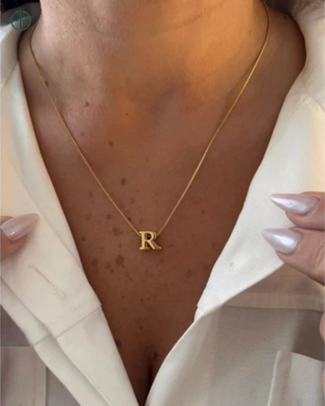 Joia personalizada com identidade old money refinada