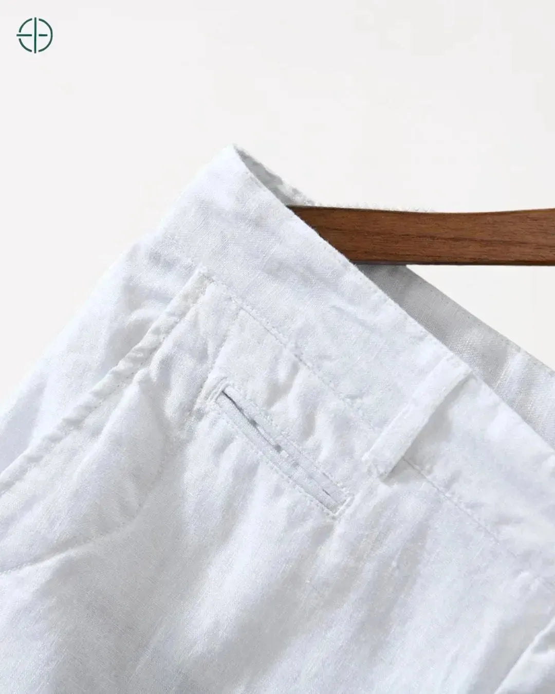 desenvolvida para proporcionar conforto e sofisticação, a bermuda de linho rest money vai transformar seu estilo de verão.