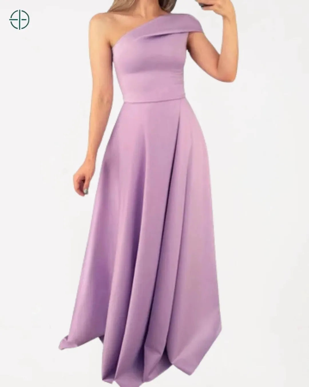 Foto destacando a silhueta valorizada e corte fluido