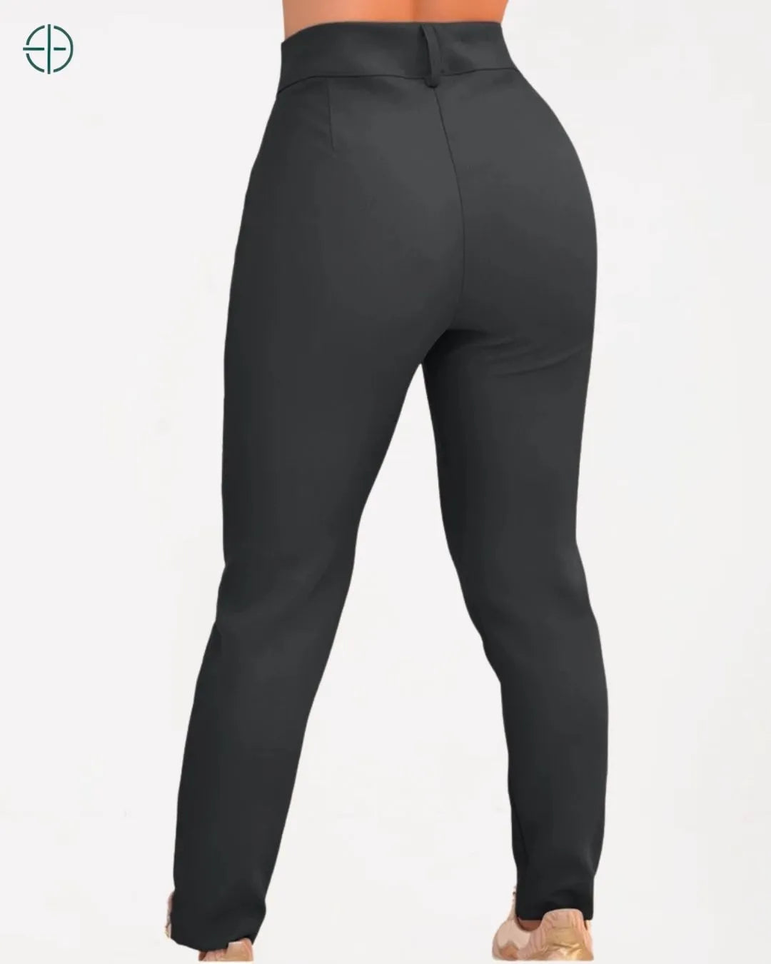 calça com blusa social compondo outfit clássico e versátil