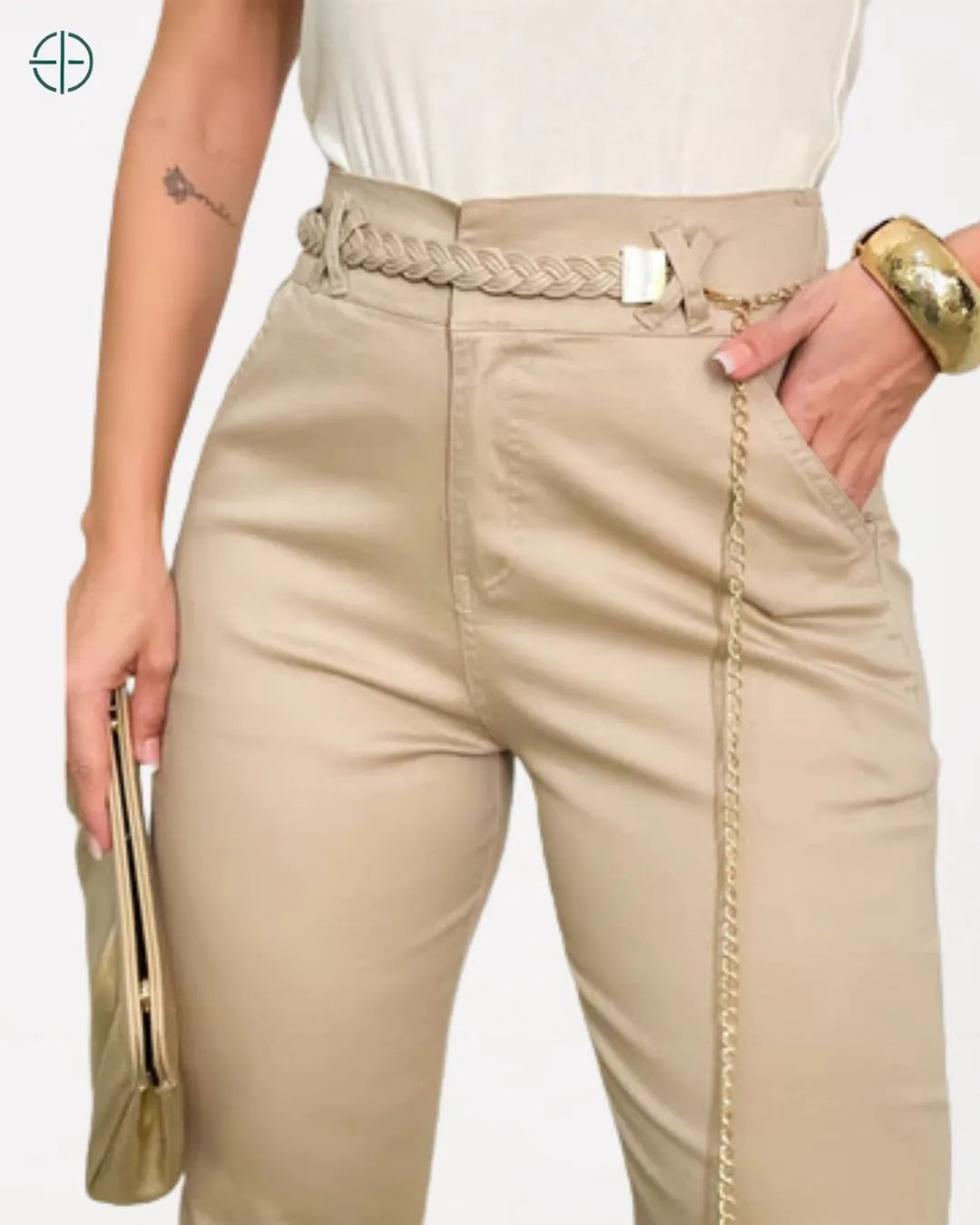 calça combinada com camisa para look casual chic
