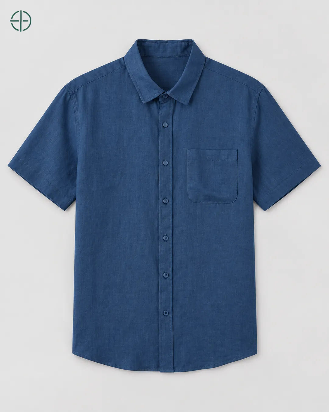 Camisa 100% Linho Belga Manga Curta, cor Azul Marinho, produto isolado de frente, em estúdio profissional com fundo cinza ostra.