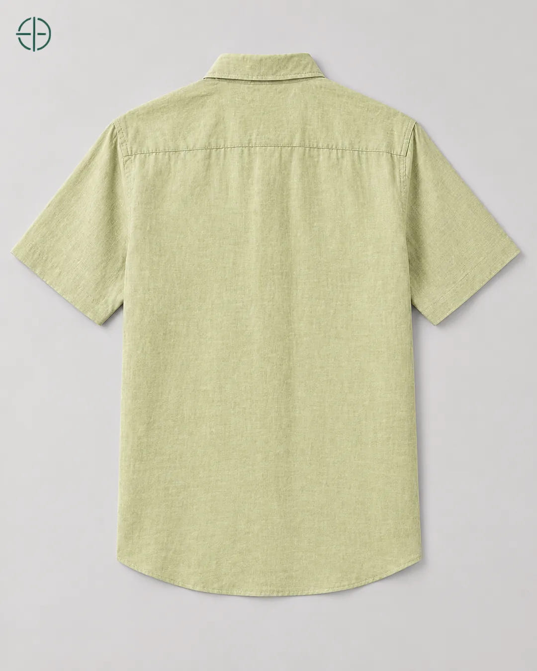 Camisa 100% Linho Belga Manga Curta, cor Verde Limão, produto isolado de costas, em estúdio profissional com fundo cinza ostra.