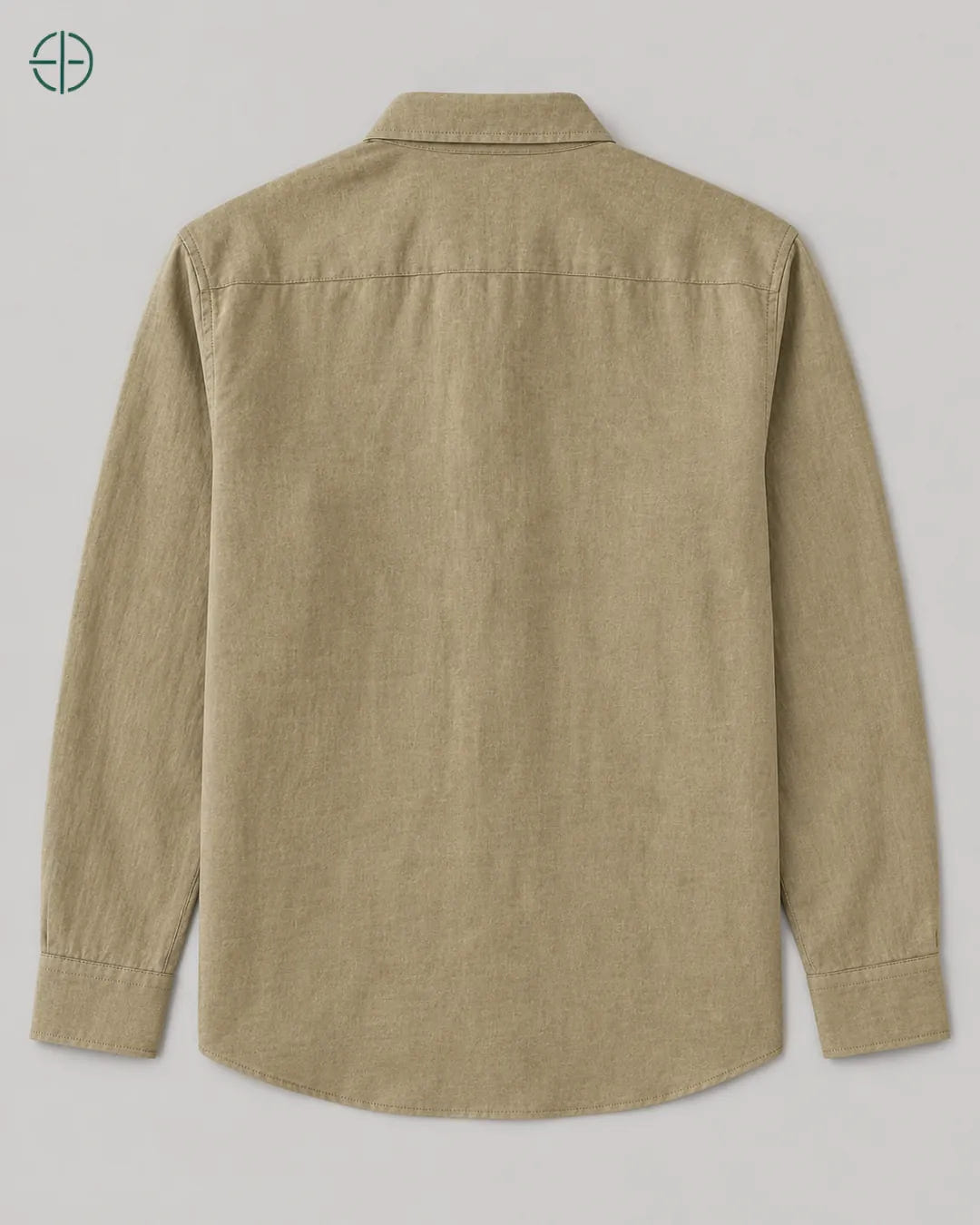 Camisa 100% Linho Belga Masculina Sem Bolso, cor Camelo, produto estendido no chão, câmera vertical, vista traseira. Fotografia de produto Rest Money.