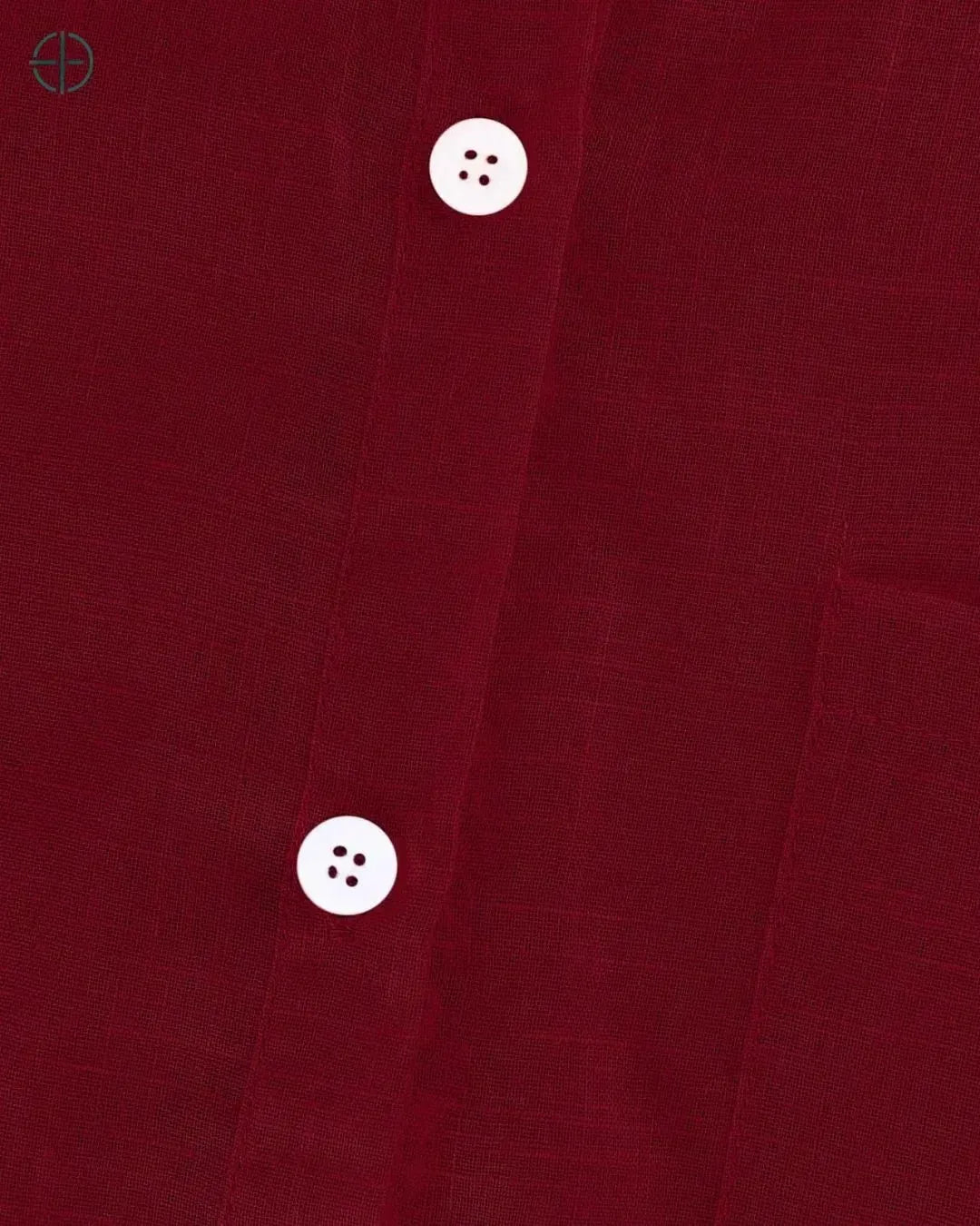 camisa usada com saia midi em estilo sofisticado