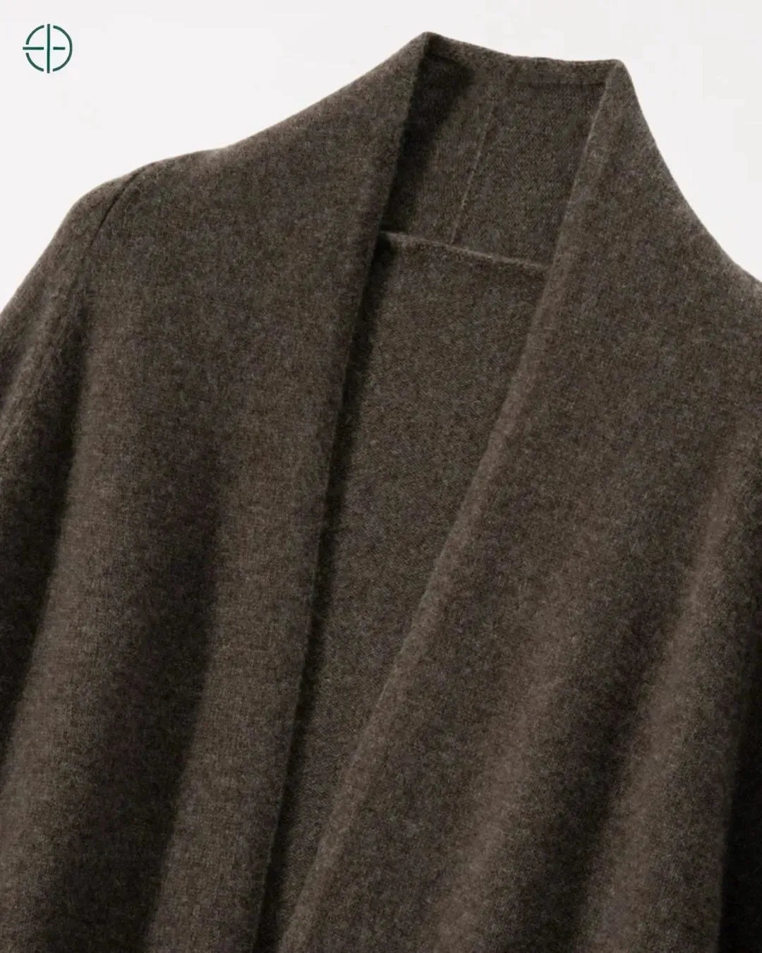 look sofisticado com cardigan de caxemira decote V