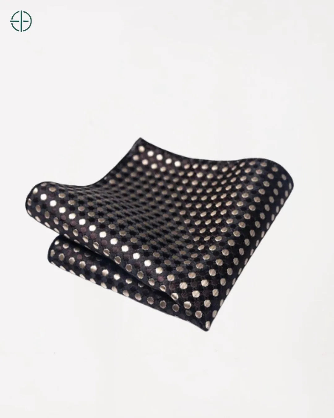 lenço clássico que nunca sai de moda, feito em seda pura