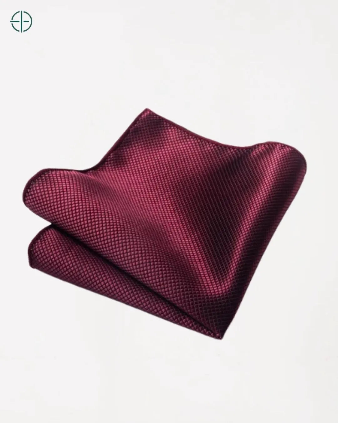 lenço de seda com textura suave ideal para looks refinados