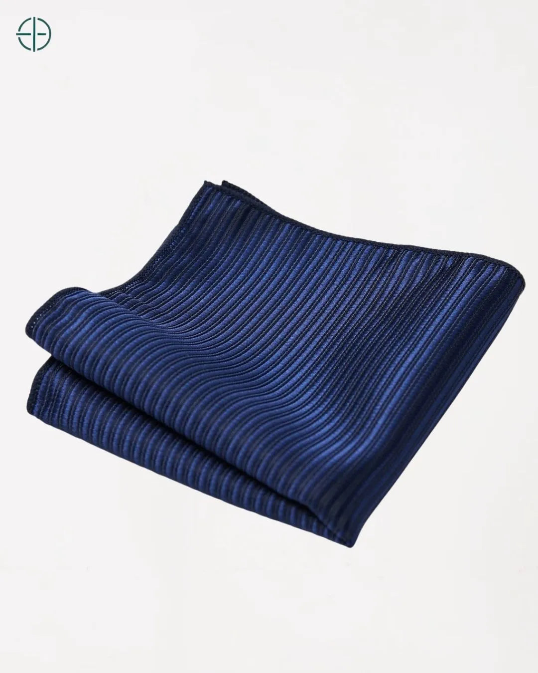 lenço azul royal masculino ideal para trajes elegantes