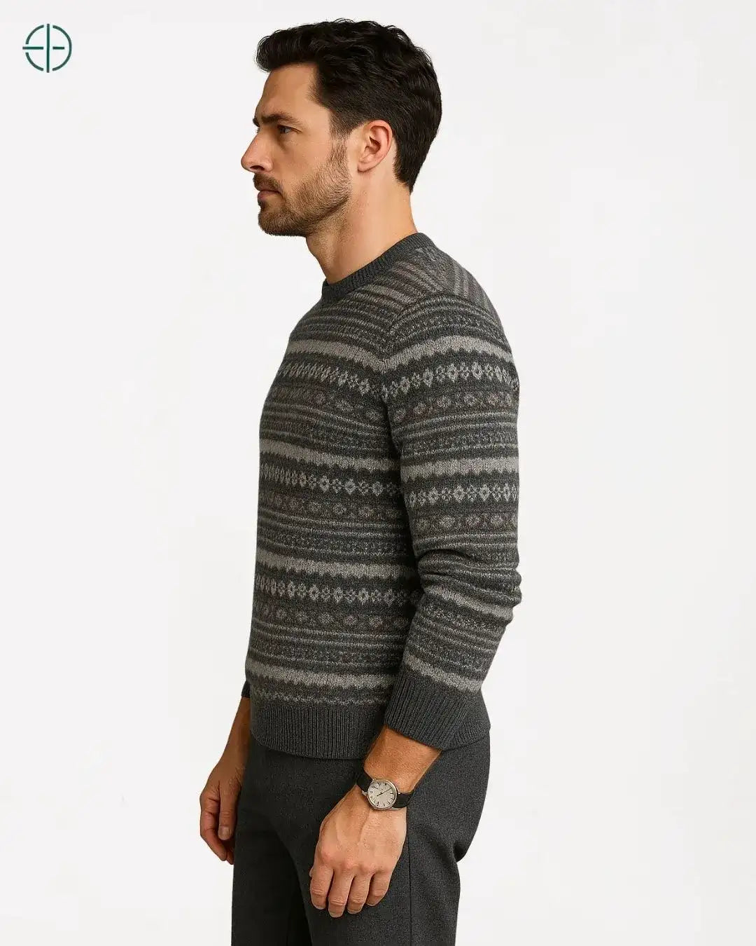 A fibra de caxemira sendo levemente esticada para mostrar sua resiliência.