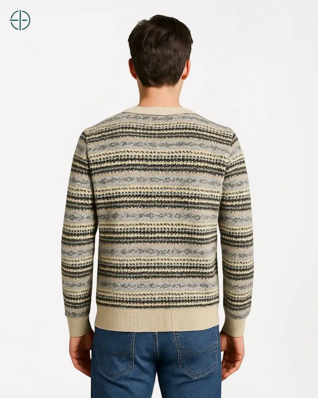 Detalhe do punho canelado e alongado, um traço autêntico do design vintage.