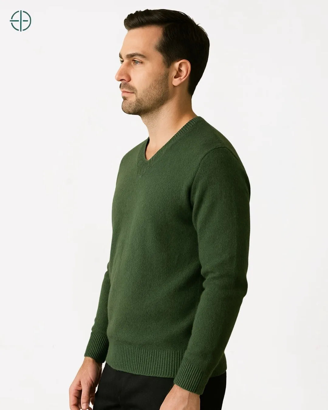 Charme europeu evidenciado em cada detalhe do pulôver de caxemira premium