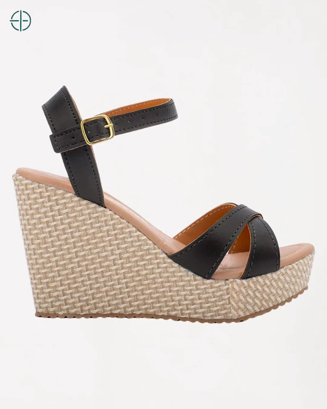 Sandália anabela 2025, o modelo perfeito para um look casual e elegante.