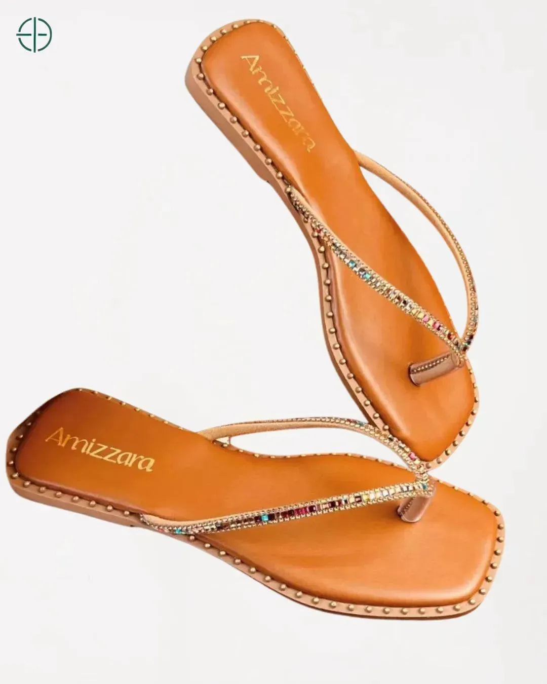 Sandália rasteira com solado antiderrapante e maciez incomparável.