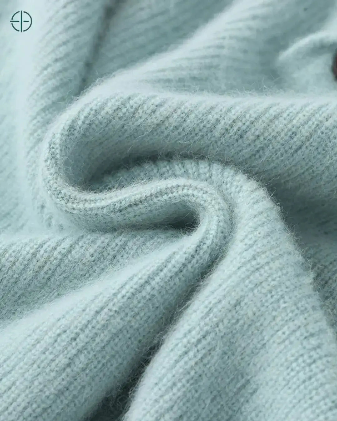 Trama espessa de caxemira revelando densidade e maciez