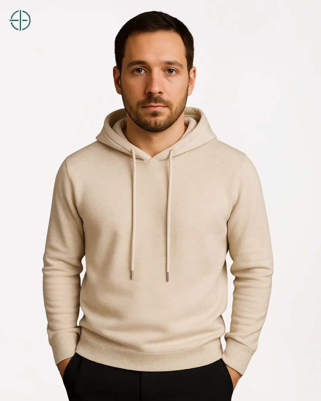 Suéter 100% caxemira em look elegante para momentos informais, com caimento perfeito.