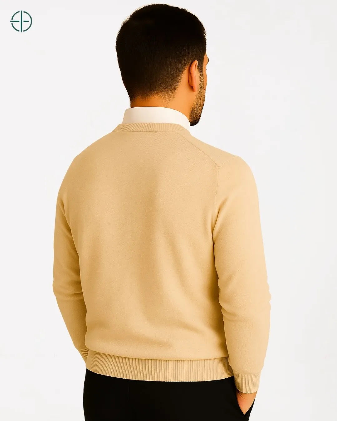 Look completo masculino old money com suéter de gola redonda da Rest Money