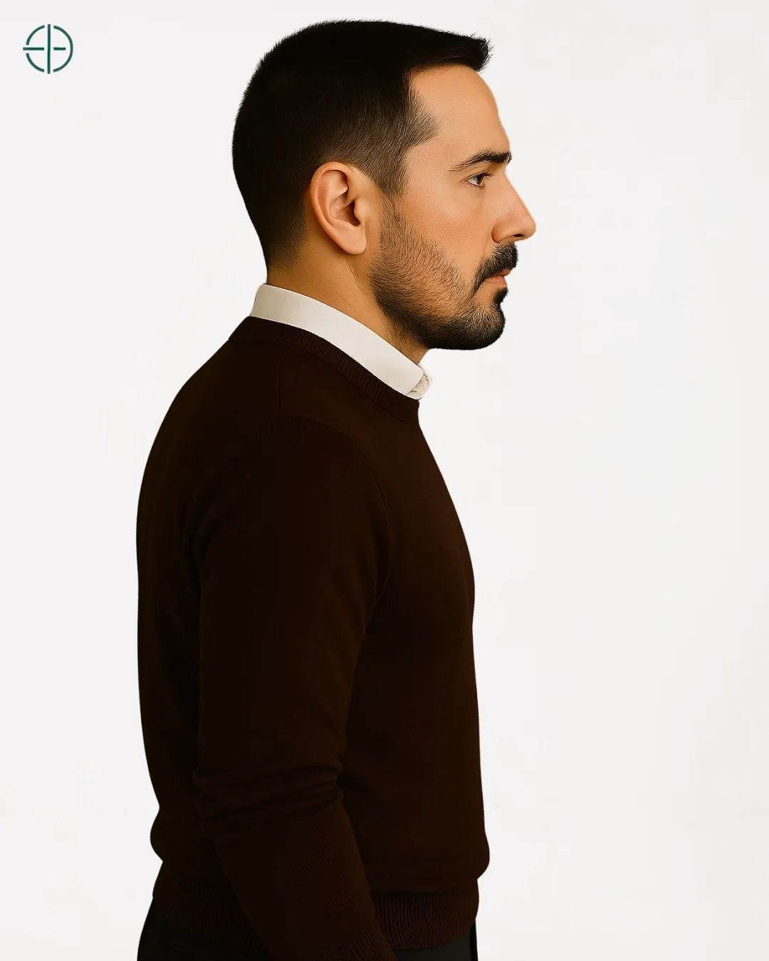 Estilo tradicional com suéter old money em tons terrosos