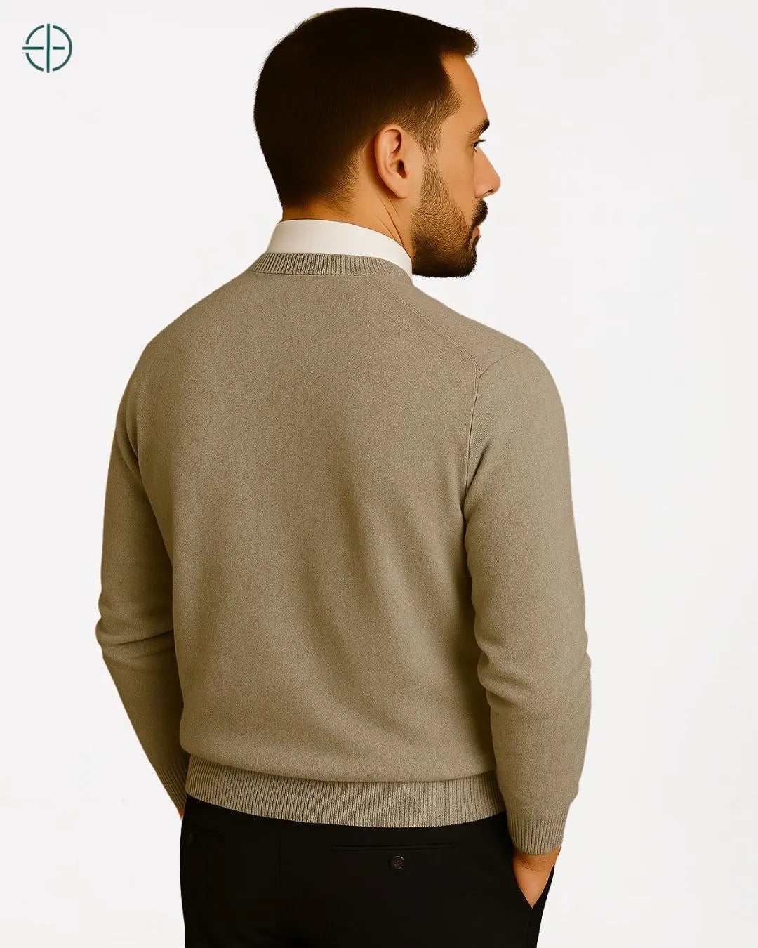 Suéter Rest Money em destaque com fundo em tom suave e neutro