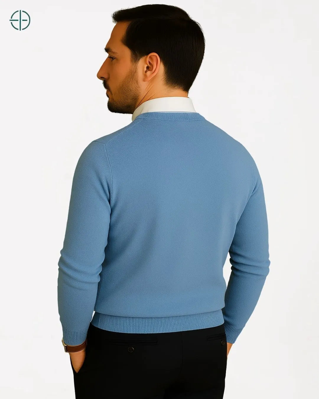 Suéter com toque leve, ideal para sobreposição discreta e elegante