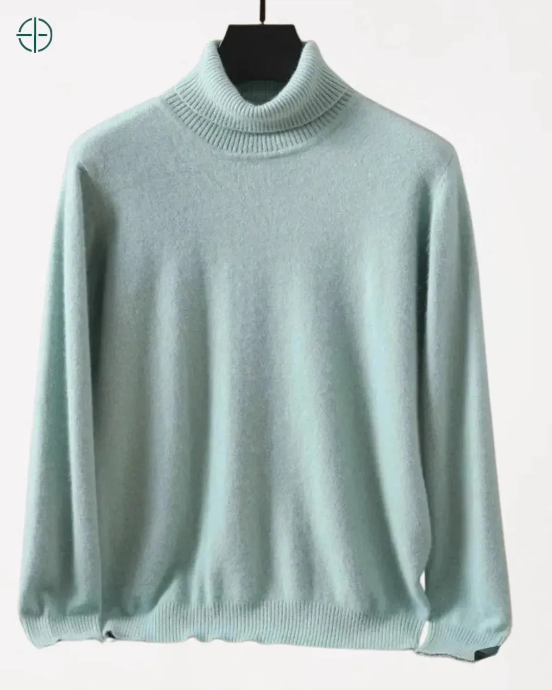 Homem vestindo suéter em pose estática, transmitindo confiança e classe