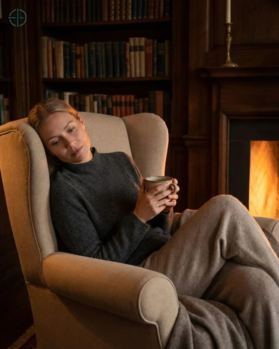 Suéter Gola Alta Canelado 100% Caxemira | Rest Money™