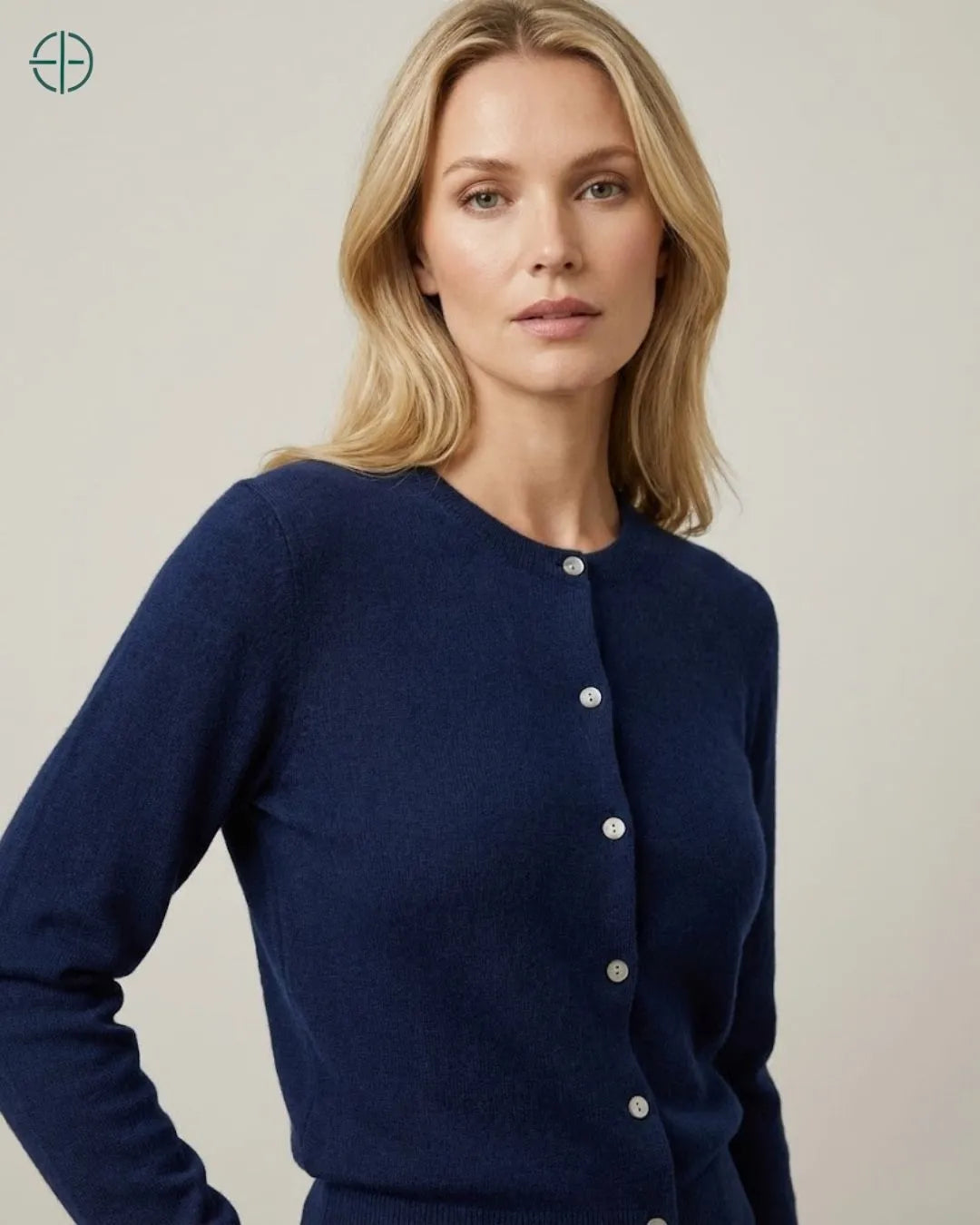 Suéter Feminino Ravena Azul Escuro 100% Cashmere | Rest Money™