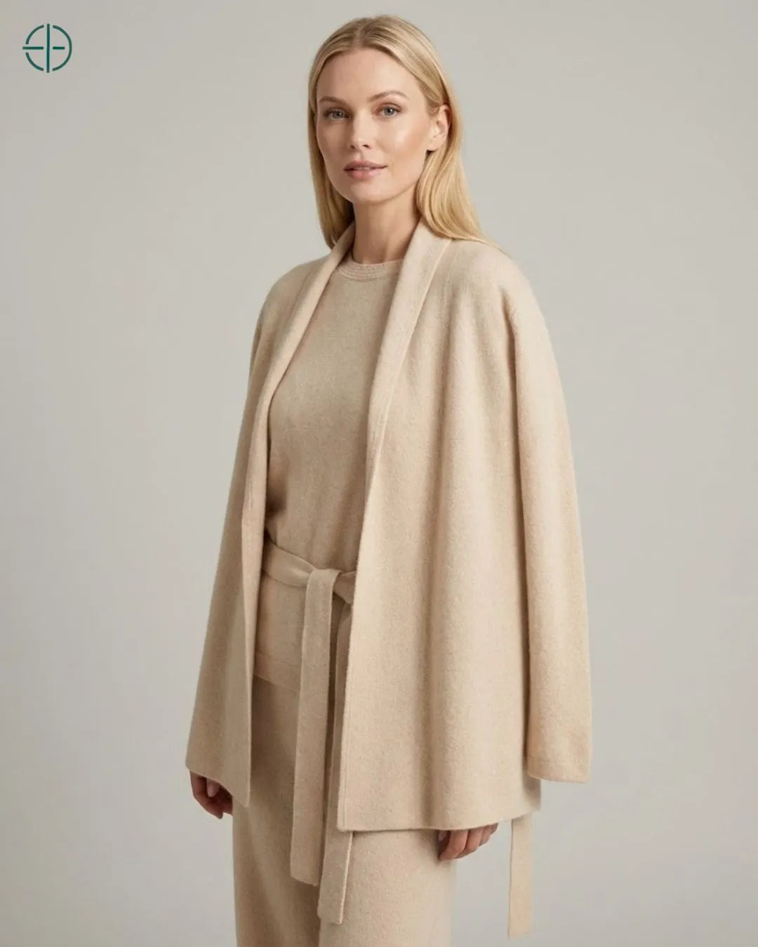 Suéter Feminino Antonella Bege 100% Cashmere | Rest Money™