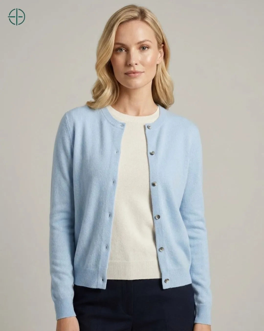Suéter Feminino Ravena Azul Claro 100% Cashmere | Rest Money™