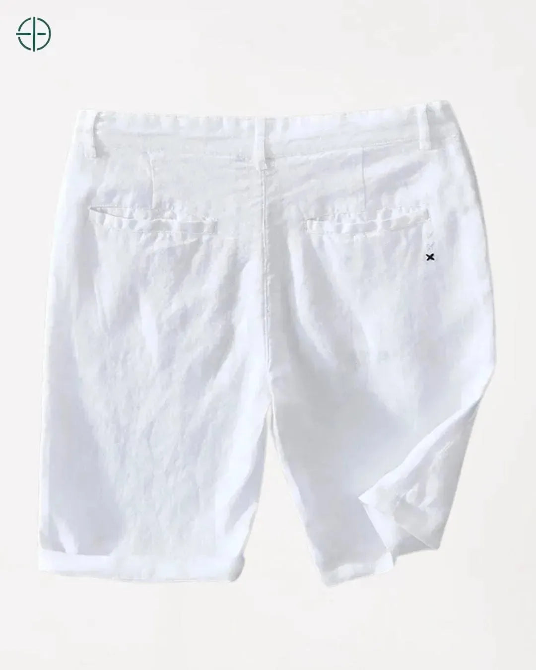 com acabamento impecável e tecido respirável, a bermuda rest money traz a elegância do verão para o seu look.