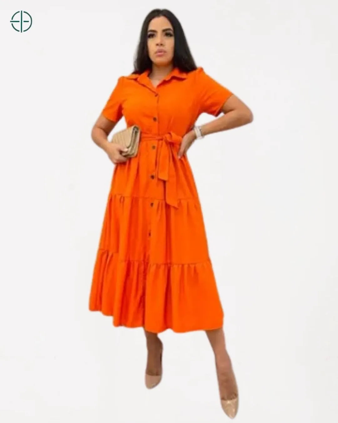 Com botões e corte impecável, esse vestido é perfeito para qualquer evento

