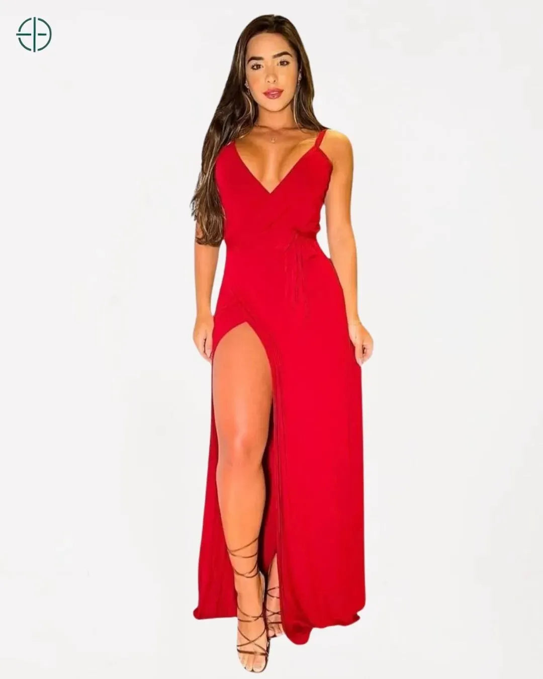 Close da fenda lateral que adiciona um toque sensual e fluido ao vestido


