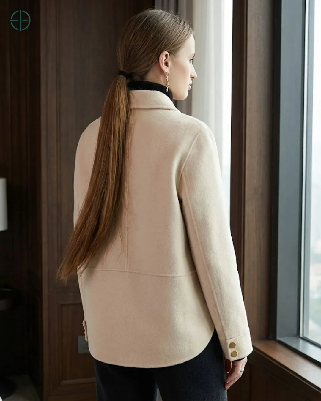 Jaqueta_de_Botoes_e_Bolsos_Quadrados_100_Caxemira_Rest_Money_